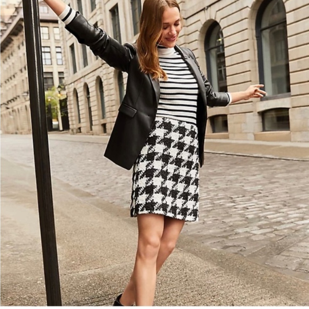 LOFT Monochrome Houndstooth Mini Skirt
